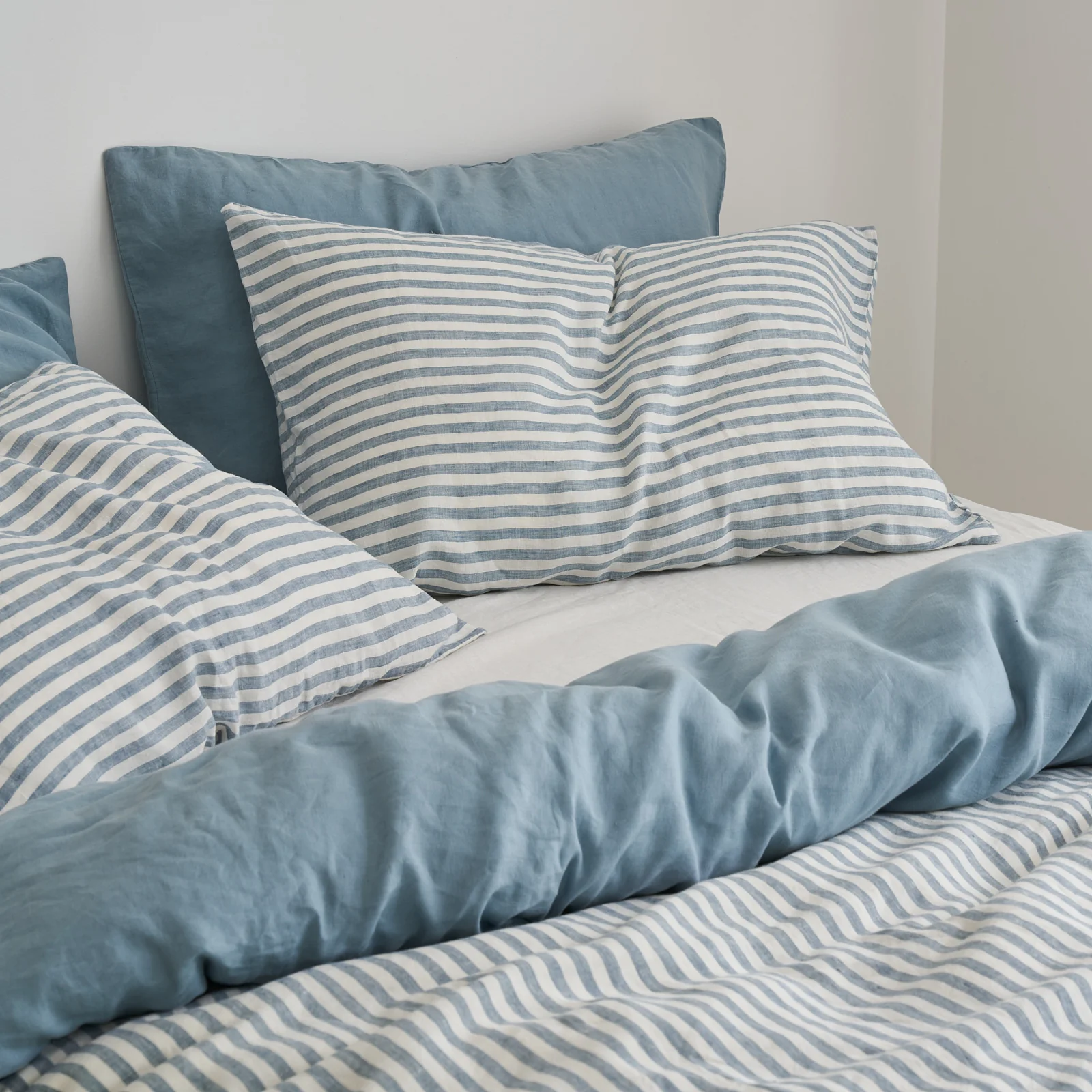 French Flax Linen Double Sided Quilt Cover Set in Marine Blue/Marine Blue Stripe - Image 4
