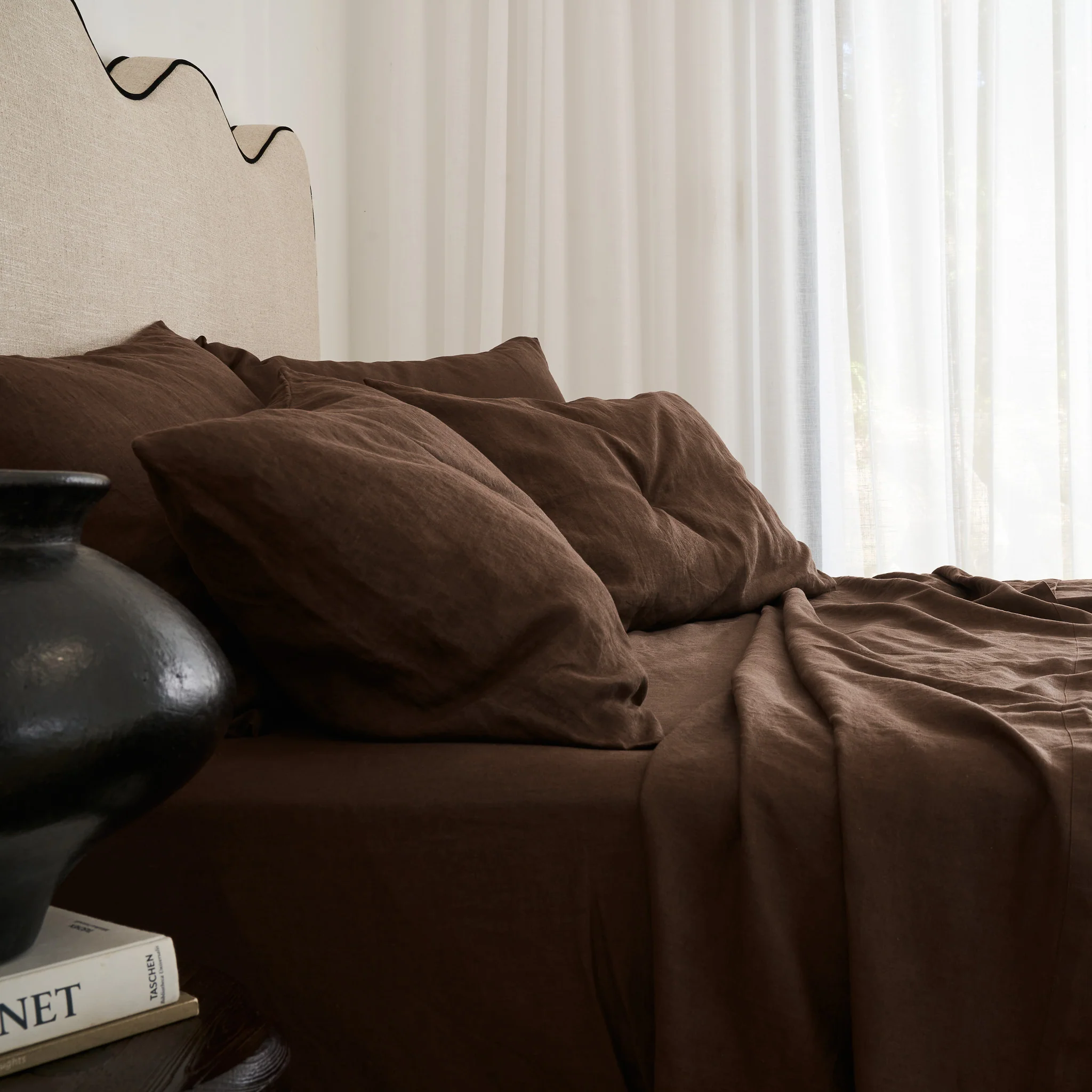 French Flax Linen Fitted Sheet in Chocolate - Image 2