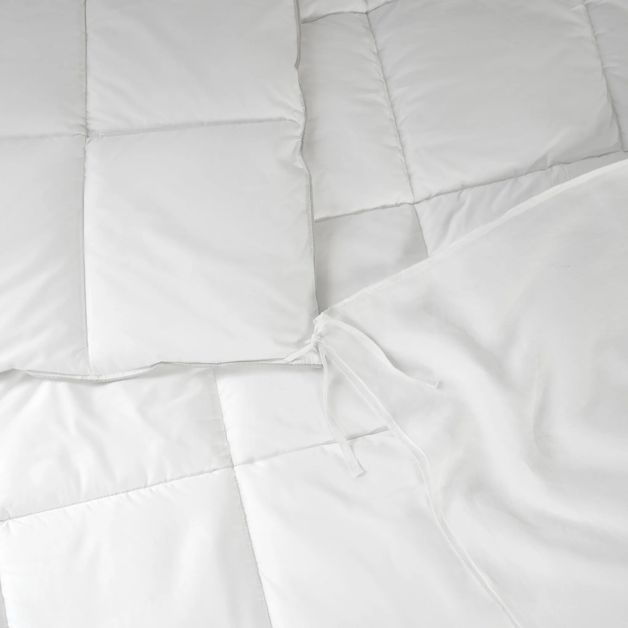 Hotel Cloud Collection™ Topper and Quilt Bundle - Image 13